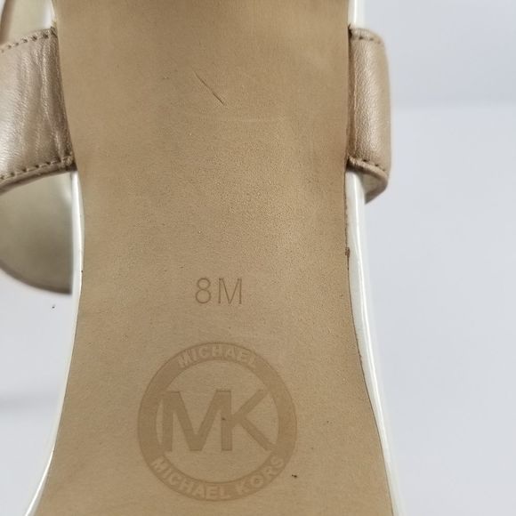 NWOT!!! Micheal by Micheal Kors T-Strap Sandals Size 8. S756 - Picture 6 of 8